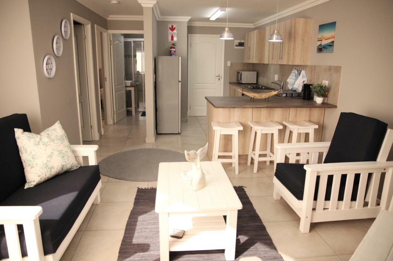Mari-Amor Self-Catering Apartments Моссел-Бей Екстер'єр фото